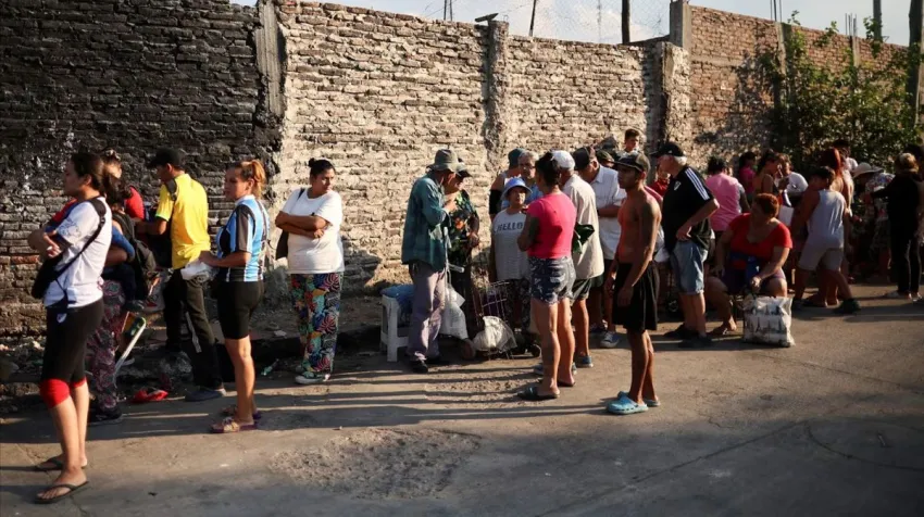 La pobreza en la Argentina bajó al 28,2% en el segundo semestre del ...